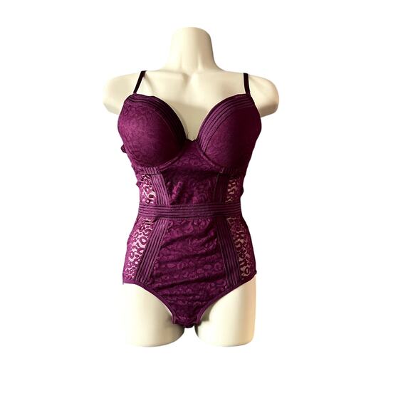WS Bodysuit Lingerie Lace Cutout Teddy Plunge Purple Bodyshaper Size M - Picture 1 of 4